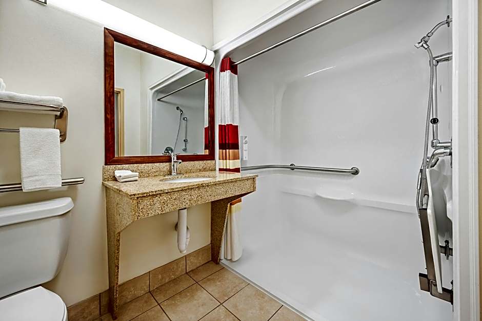 Red Roof Inn & Suites Houma