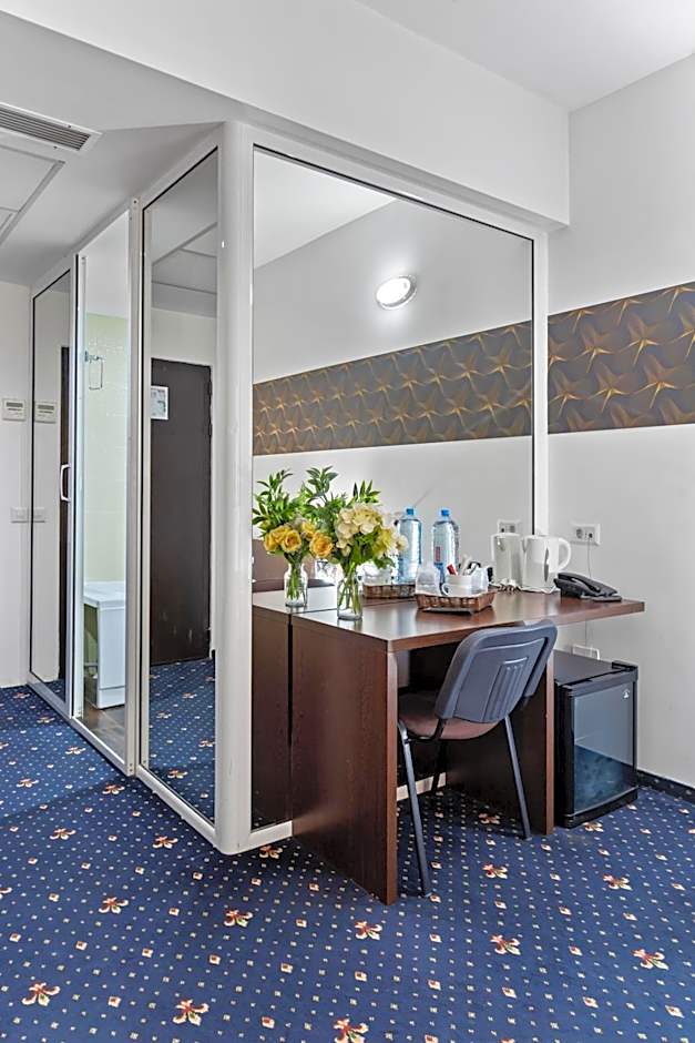 Hotel Charter Otopeni