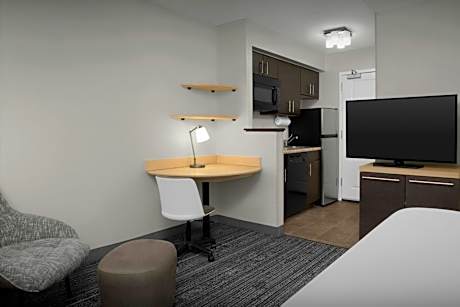 Queen Studio - Hearing Accessible