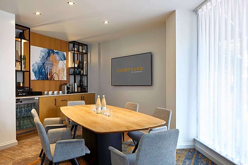Courtyard by Marriott Oxford City Centre