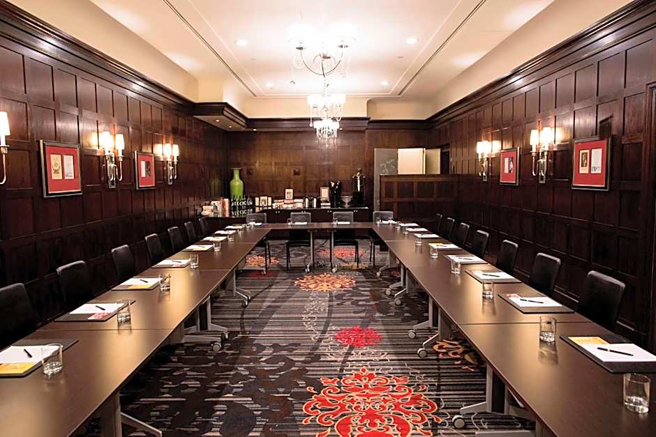 The Algonquin Hotel Times Square, Autograph Collection by Marriott
