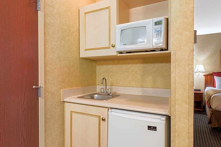 Lancaster Suites