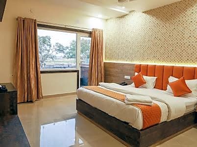 VIJAY VILAS-LUXURY HOTEL