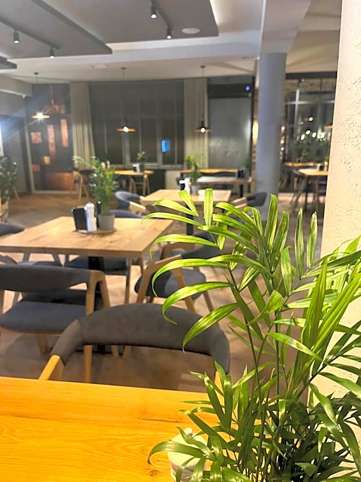 Hotel Marand