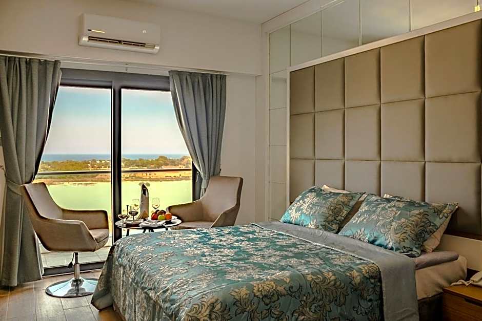 Novel Centre Point Hotel