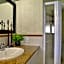 Cambalala - Luxury Units - in Kruger Park Lodge - Serviced Daily, Free Wi-Fi