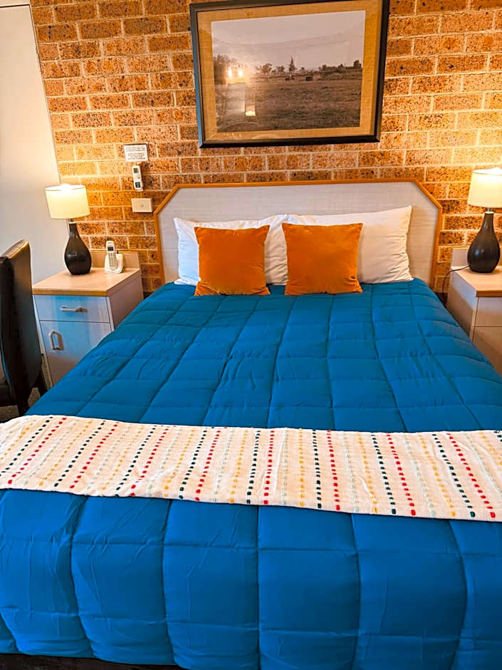 Town and Country Motor Inn