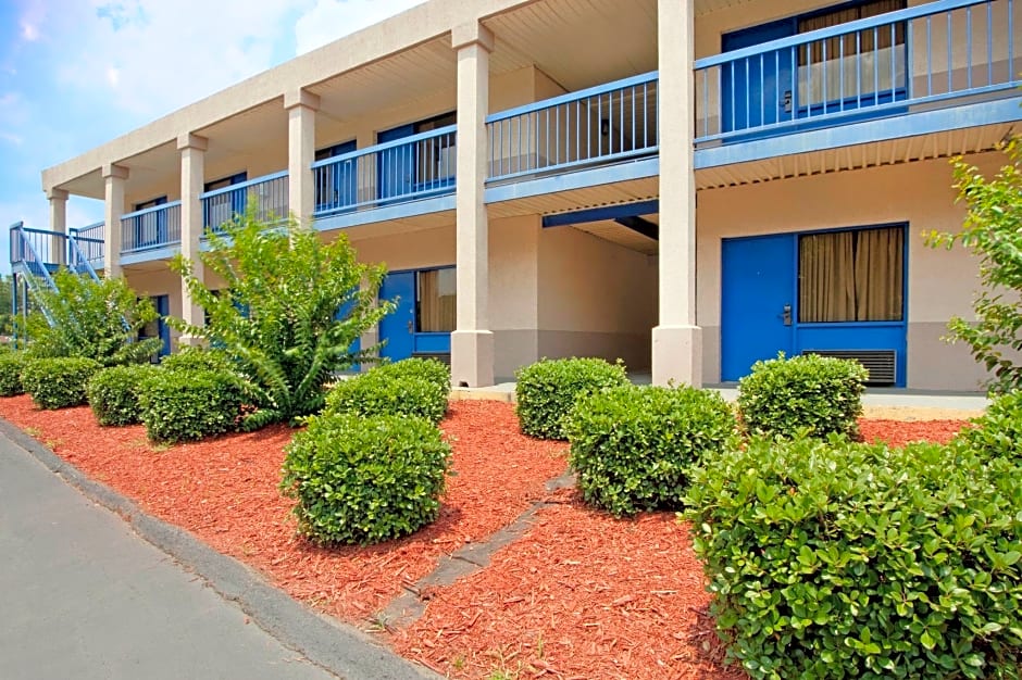 Americas Best Value Inn Fort Jackson