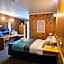 Country Roads Motor Inn