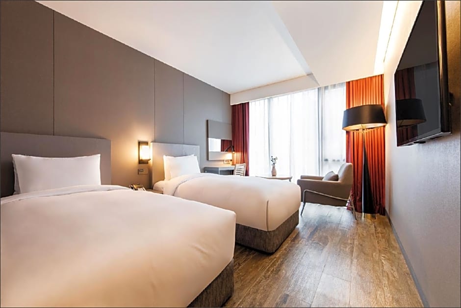 Photo 1 of 5 of Deluxe Twin Room