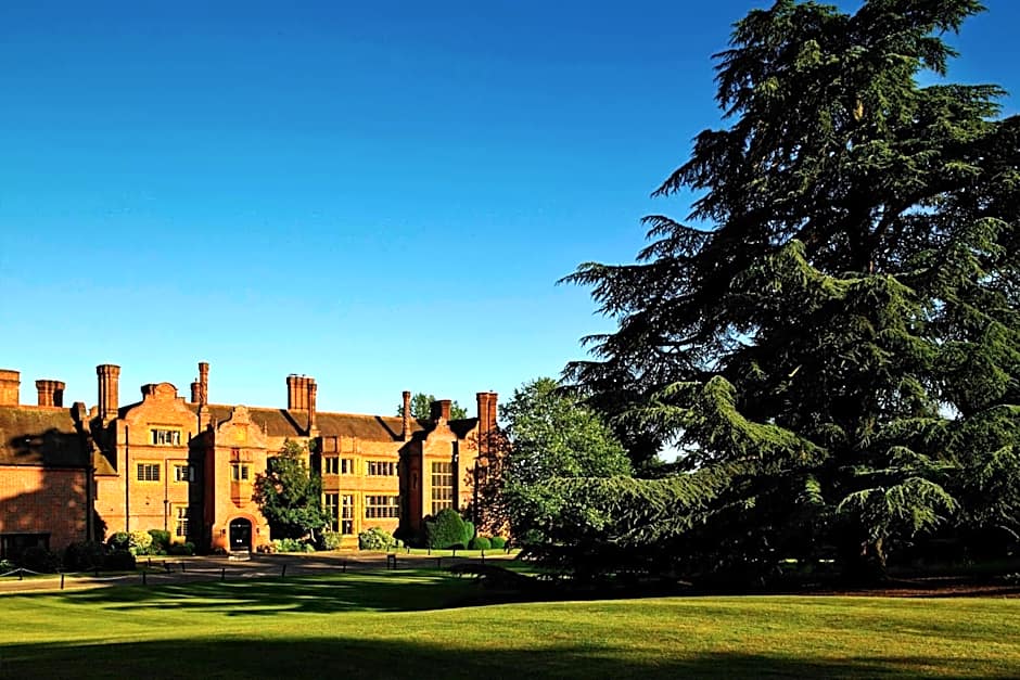 Hanbury Manor Marriott Hotel & Country Club