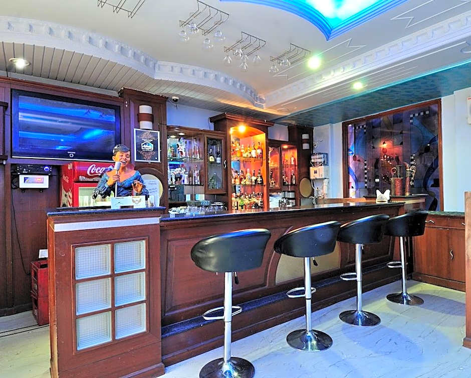 Hotel Maharaja Residency