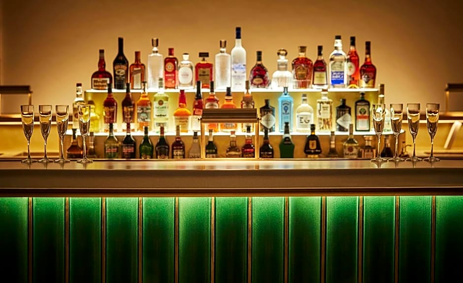 Four Seasons Hotel at The Surf Club