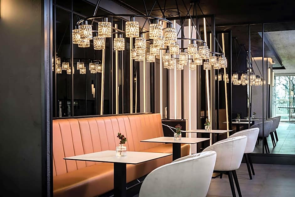 Radisson Red London Heathrow