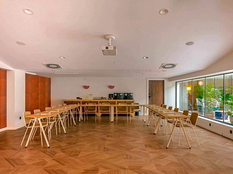 Ibis Styles Sevilla Santa Justa