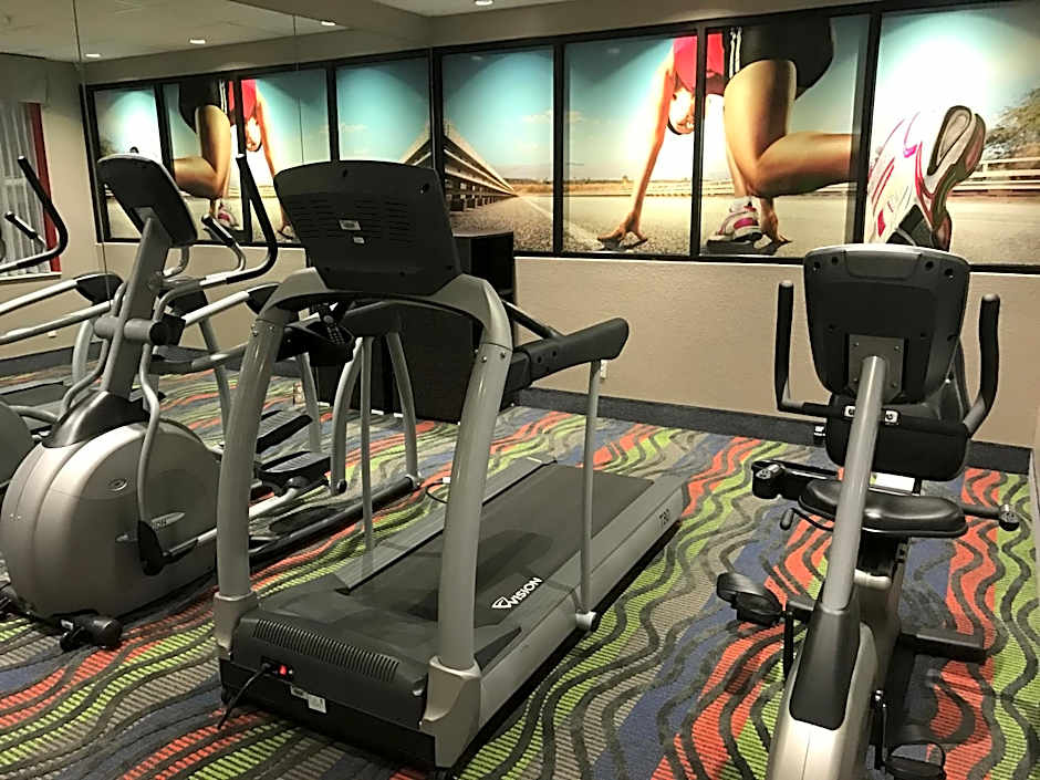 Days Inn & Suites by Wyndham Fort Myers Near JetBlue Park