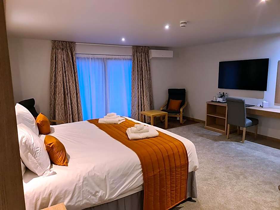 The Teifi Waterside Hotel