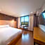 Two Y Hotel