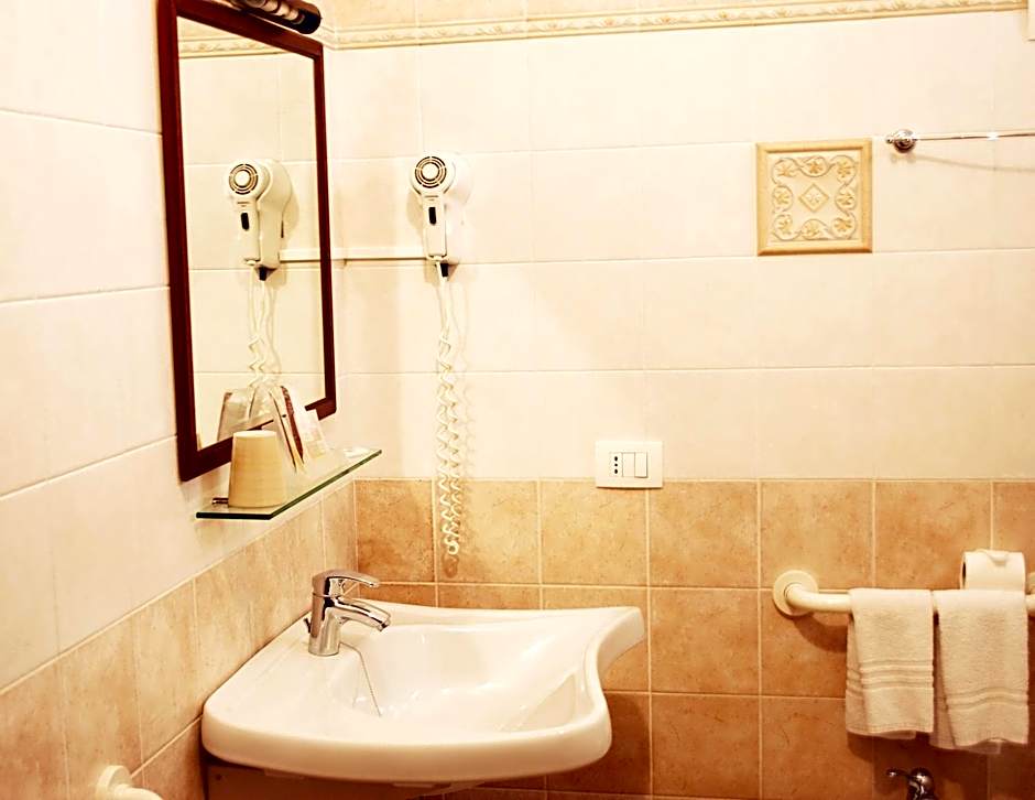 Greta Rooms Hotel