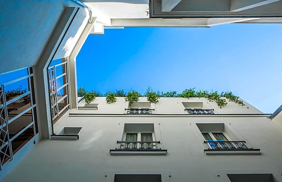 Hotel du Rond-Point des Champs-Elysees - Esprit de France