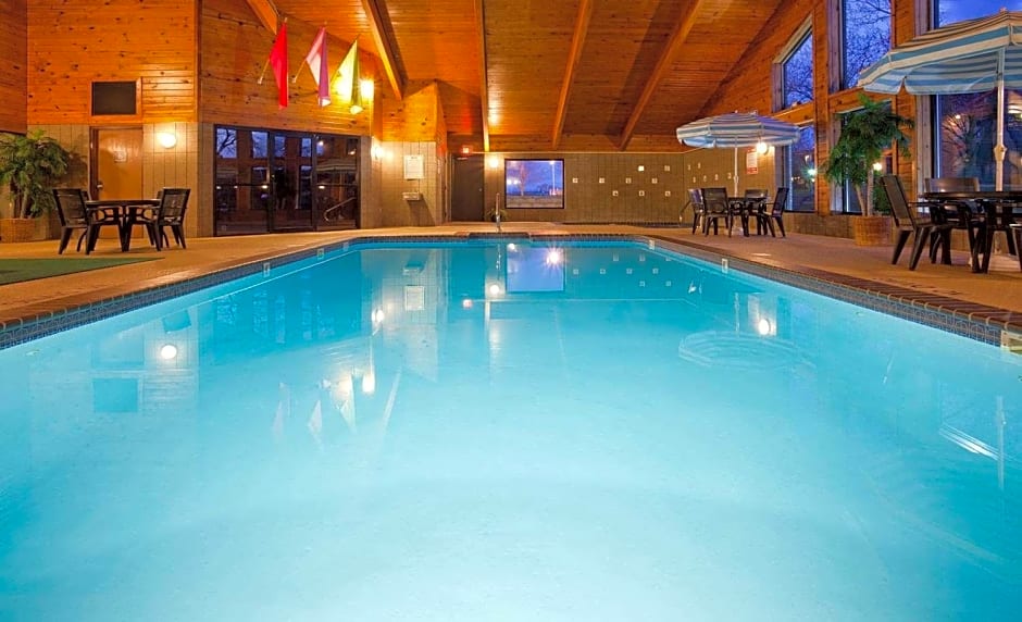 AmericInn by Wyndham Charlevoix