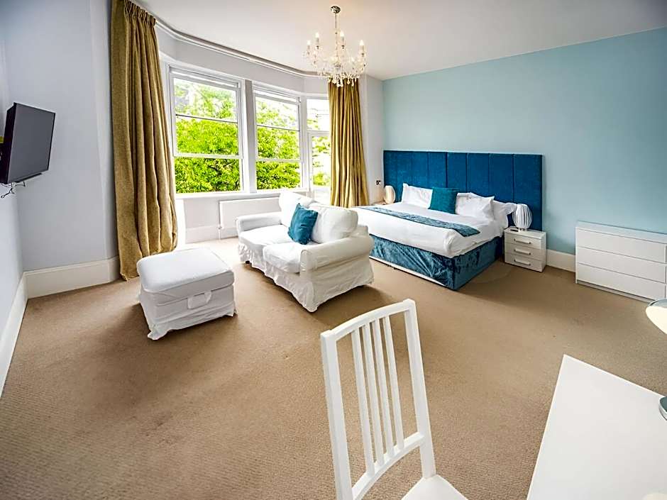 Crofton House Hotel