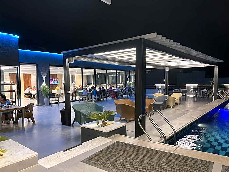 Mass Paradise Hotel