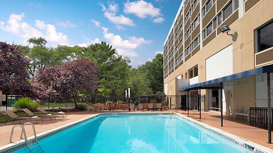 Holiday Inn Clark - Newark By IHG