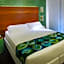 Q Hotel