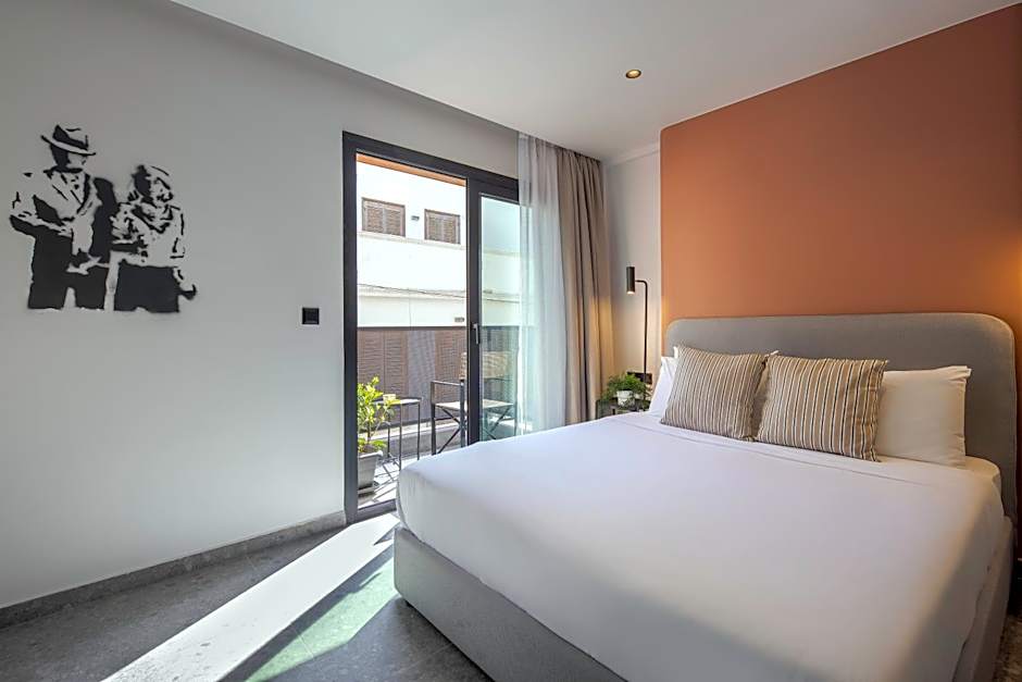 Bonnie Athens by Nin&Bau