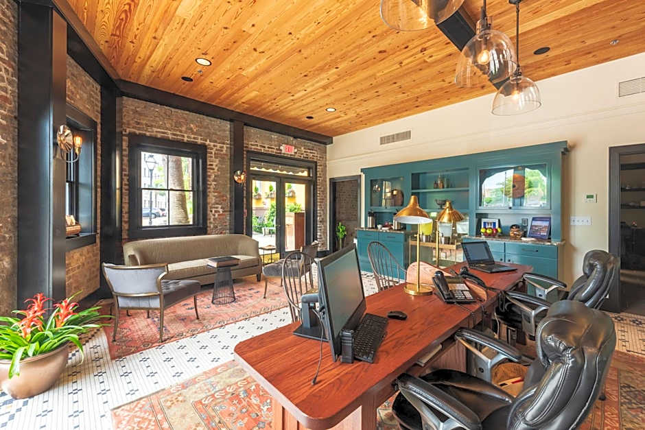 Andrew Pinckney Inn