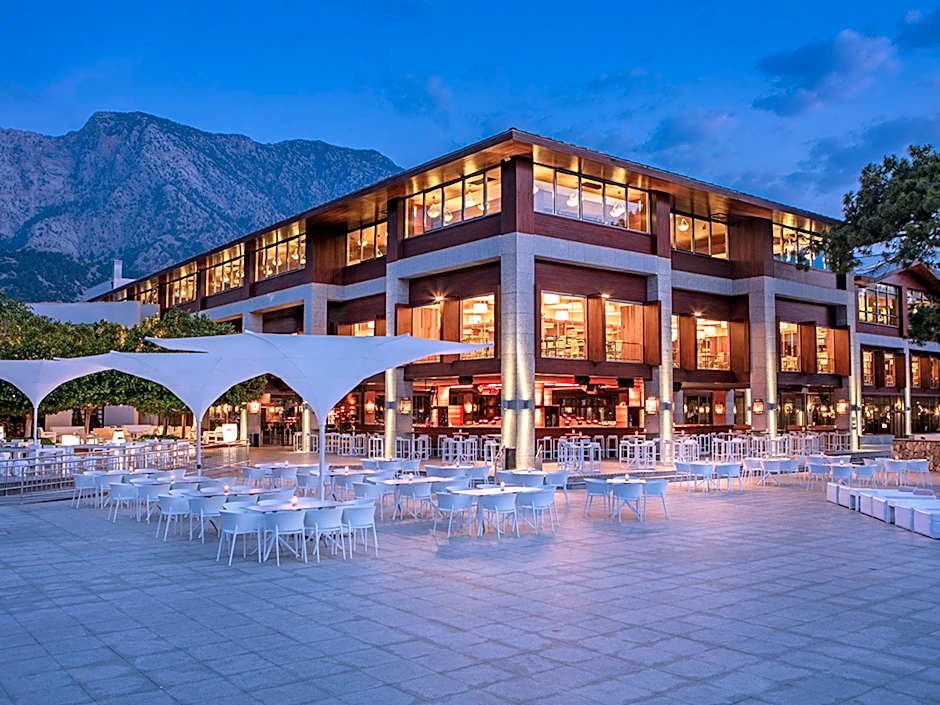Rixos Sungate Hotel