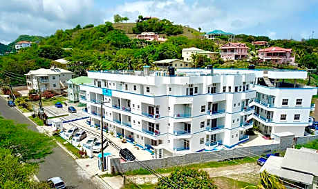 Blue Star Apartments & Hotel