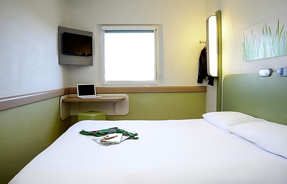 ibis Budget Courbevoie Paris La Defense