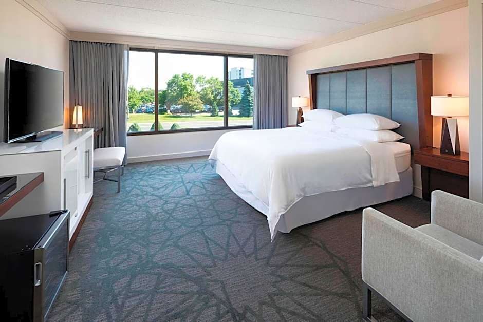 Sheraton Bloomington Hotel