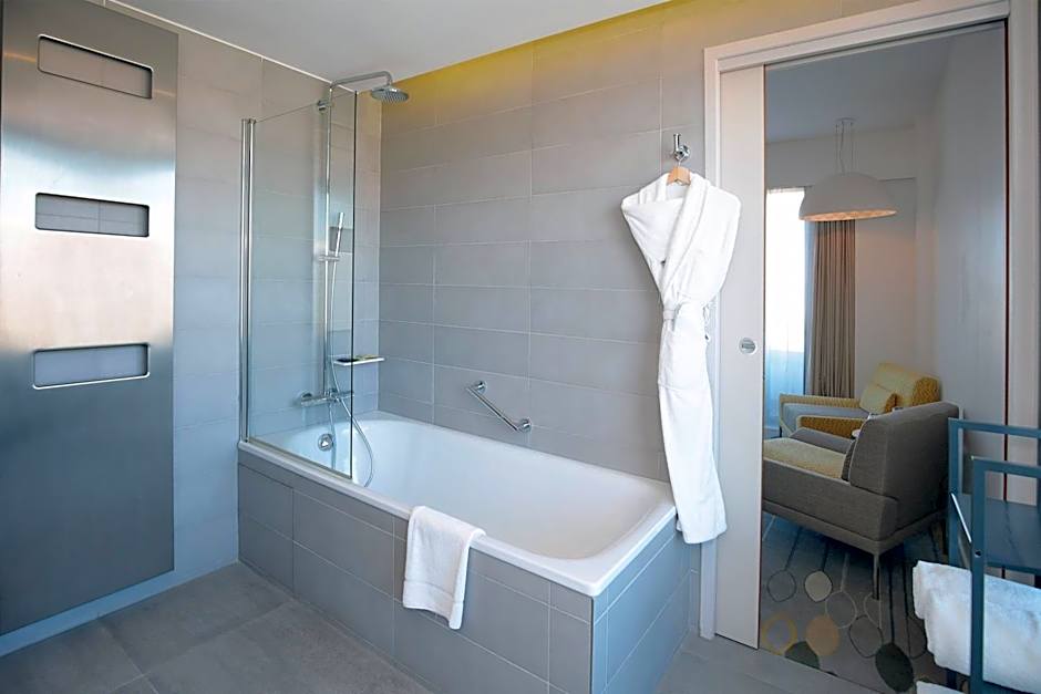 Renaissance by Marriott Aix-en-Provence Hotel