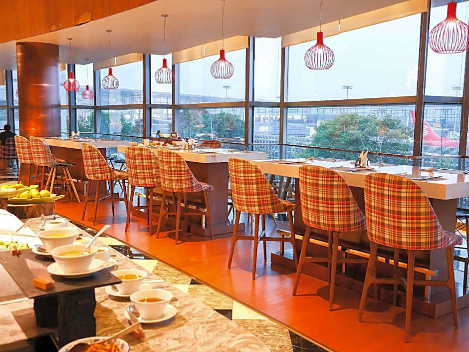 Pullman Nanjing Lukou Airport Hotel