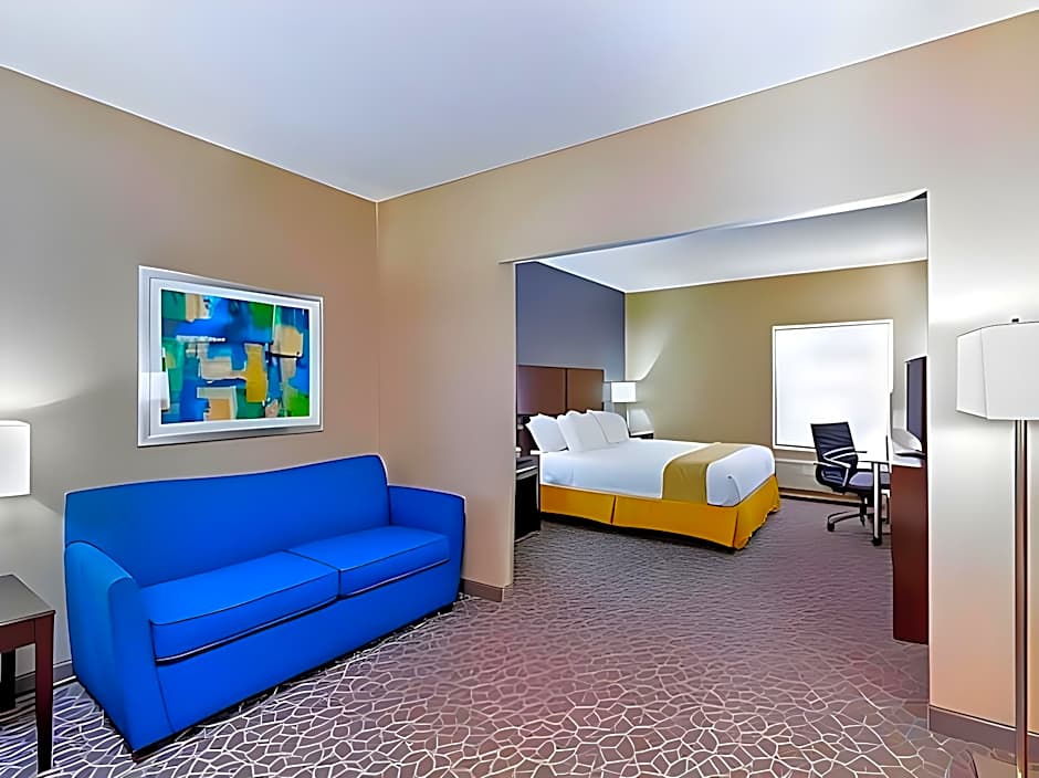 Holiday Inn Express & Suites Burlington - Mount Holly By IHG