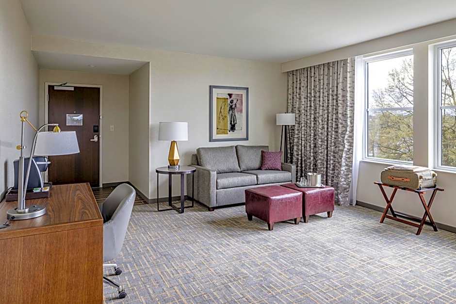 Hotel Madison & Shenandoah Conference Ctr.