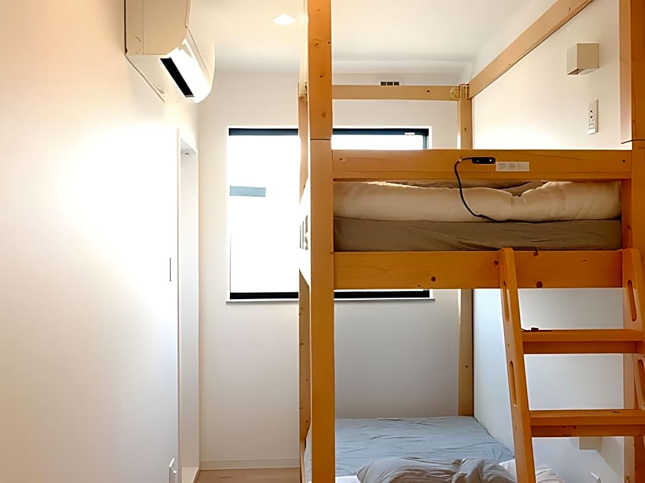 Matoi Hostel & Bar