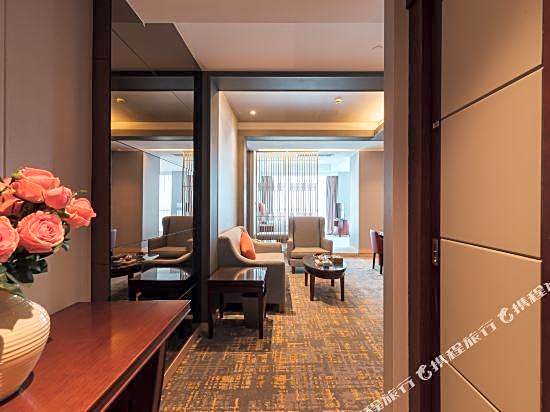 Zhenhe Hotel