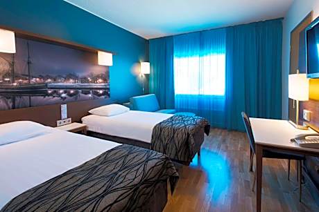 Standard Twin Room Upper Floors