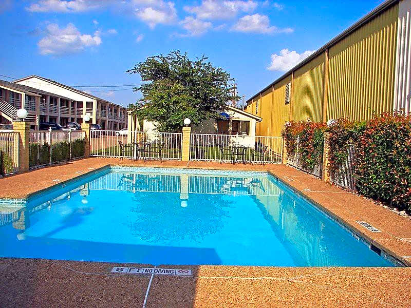 Motel 6-Lancaster, TX - DeSoto - Lancaster