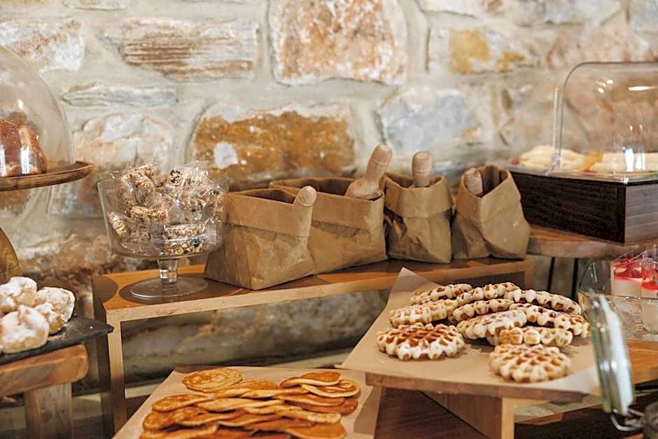 Nikoleta Hotel and Villas