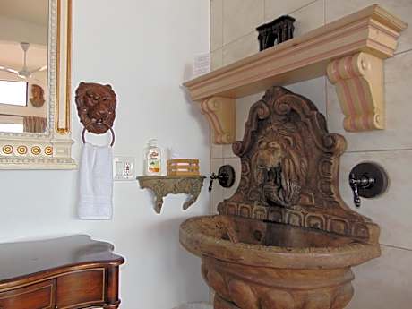 Classic Quadruple Room