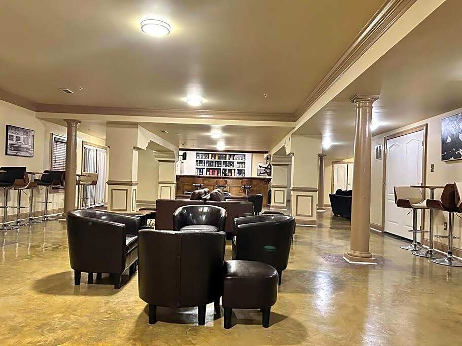 Luxury Mansion near WashingtonDC BnB