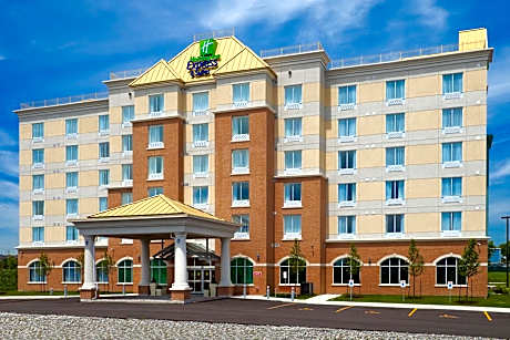 Holiday Inn Express Hotel & Suites Clarington - Bowmanville By IHG