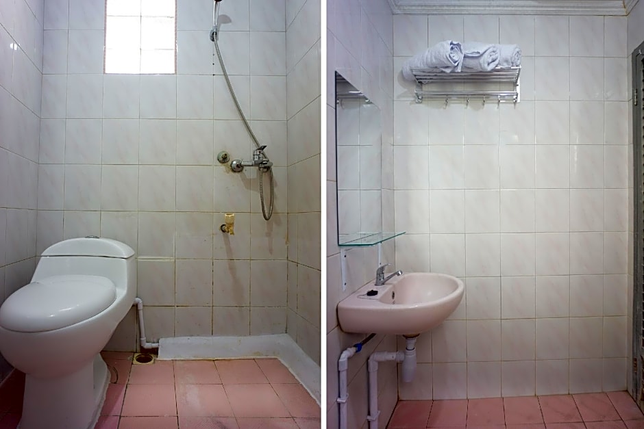 OYO 2180 Vina Vira Hotel