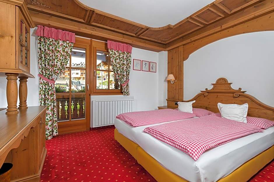 Foto 1 dari 3 — 1 Double Bed or 2 Beds