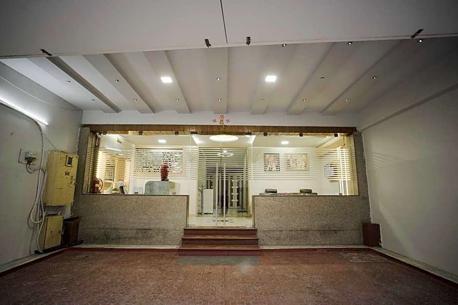 Hotel Ashapura Palace